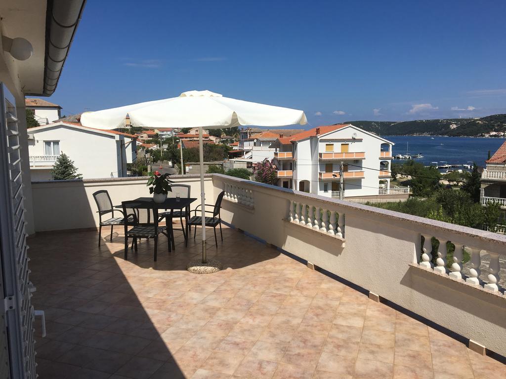 Superior Rooms Sea Side View Rab Town Luaran gambar